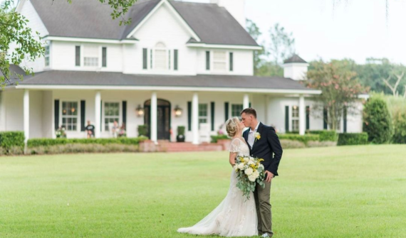 The Manor at 12 Oaks